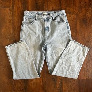 We The Free the Pacifica high rise slim straight leg,
light wash jeans